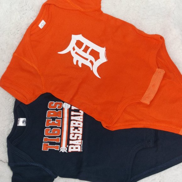 NEW - 2 Pack Detroit Tigers Infant Bodysuits - 6 Months - Picture 9 of 9